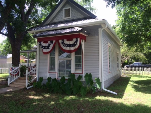 Tri-County Guttering Waco, Texas Farmhouse White Gutter Install
