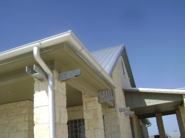 Tri-County Guttering Waco, Texas - Galvalume Half Round Gutters with Exposed Hangers