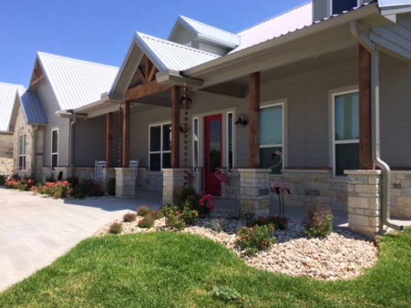 Tri-County Guttering Waco, Texas - Residentail Seamless Rain Gutter with Copper Rain Chain Installation