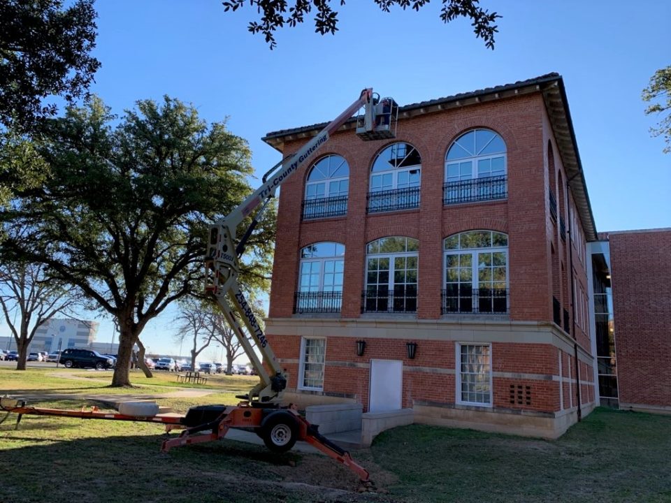 Tri-County Guttering Waco, Texas - VA Hospital Gutter Installation