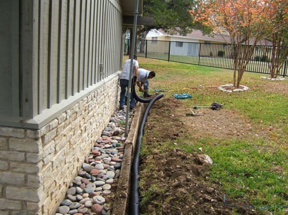 Tri-County Guttering Waco, Texas - Residential Rain Gutter Installation 1
