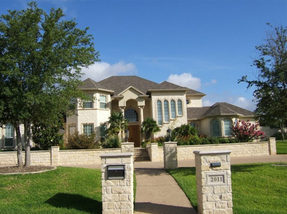 Tri-County Guttering Waco, Texas - Residential Rain Gutter Installation 6