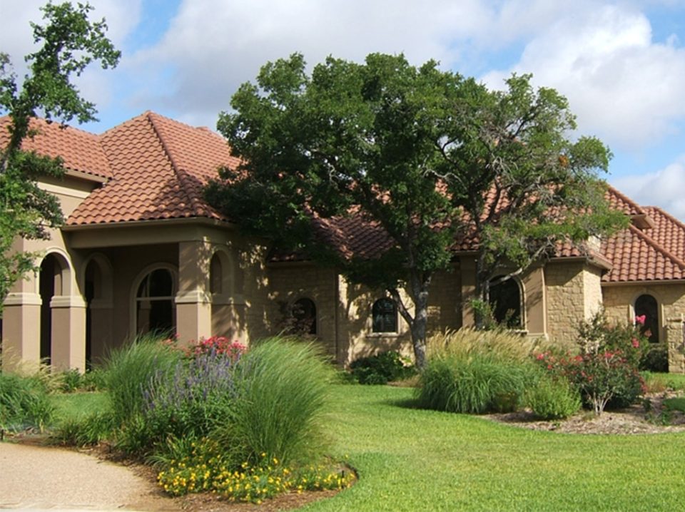 Tri-County Guttering Waco, Texas - Gutter Installation 1